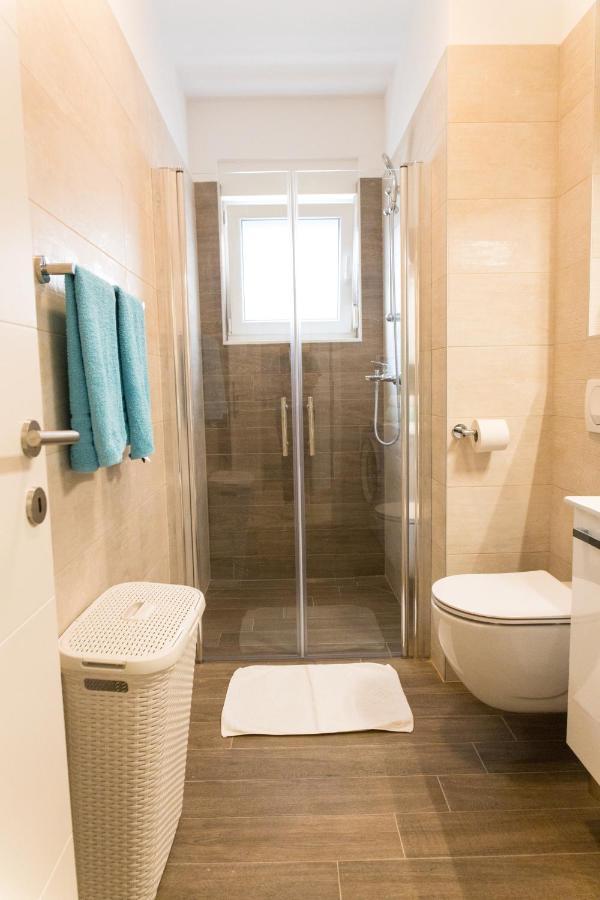 Apartment Zara - Luxury Apartment With Private Pool Екстериор снимка