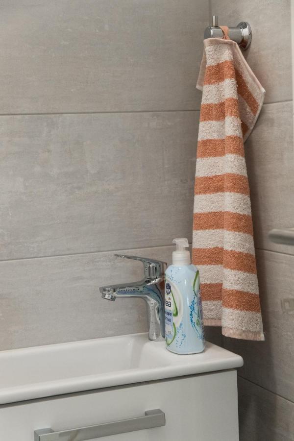 Apartment Zara - Luxury Apartment With Private Pool Екстериор снимка
